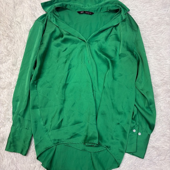ZARA Kelly Green Silk Effect Blouse - Picture 2 of 4